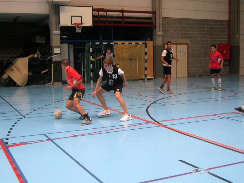 juniors foot en salle 17 octobre {JPEG}